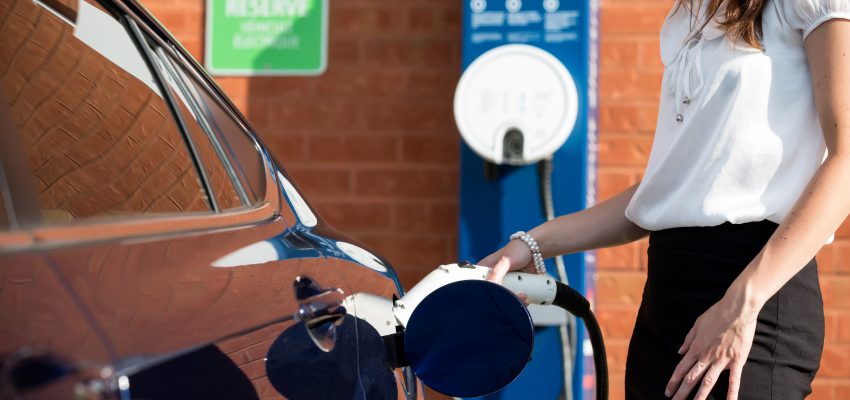 How to choose an electric car charging station