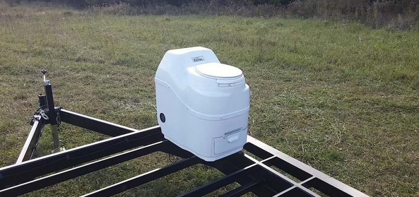 gm tiny house compost toilet
